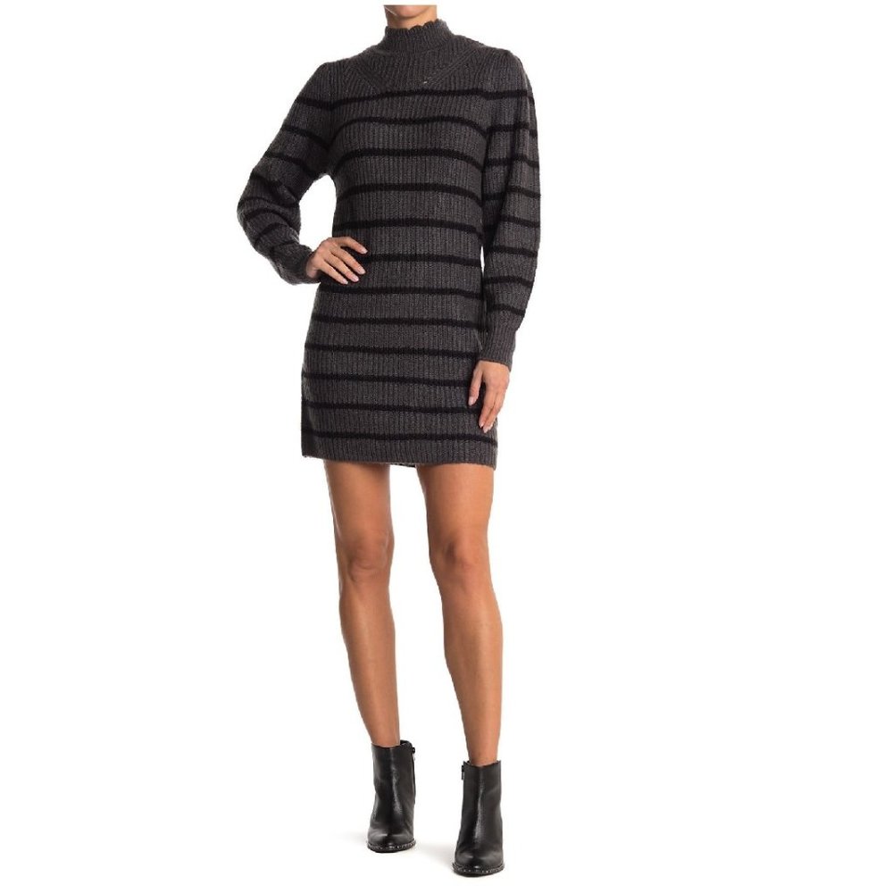 🎁 La Classe Couture Striped Sweater Dress